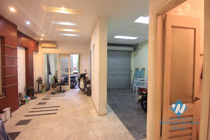 House rental on Xuan Dieu, Tay Ho